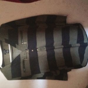 Rue21 size small black and green striped dress shirt worn 3 times